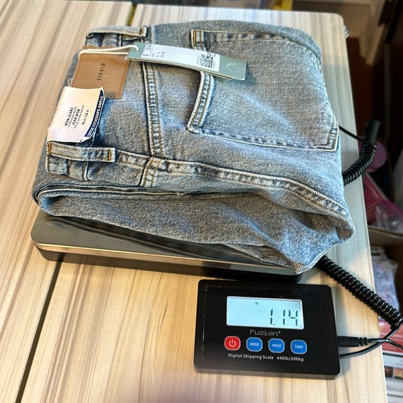 H&M Denim Mom Jeans Button Fly NWT SZ 4 - Picture 13 of 13